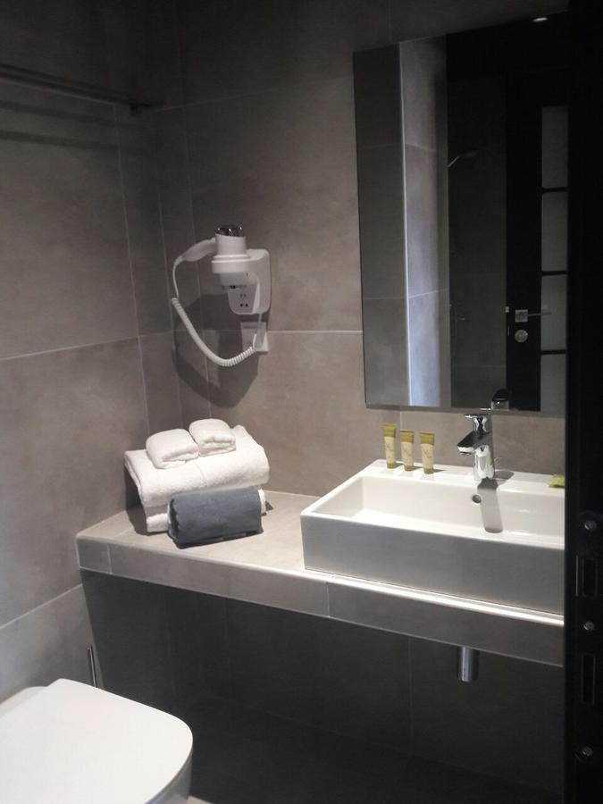 Andromeda Downtown Suites Athena Bagian luar foto